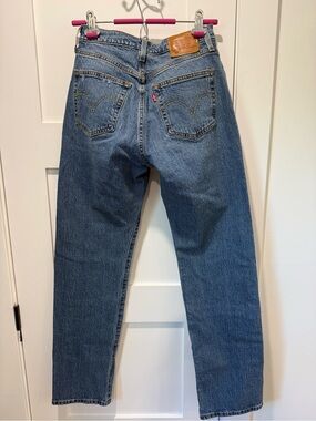 Levi's Women's Medium Blue High-Rise Straight Jeans